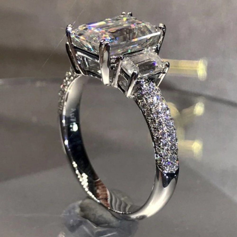 🌸Crystal Clear Radiant Cut Pure CZ Dainty Fashion Silver Ring for Women, L243